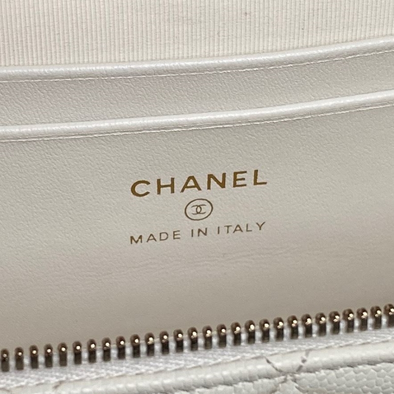 Ch**el cosmetic bags